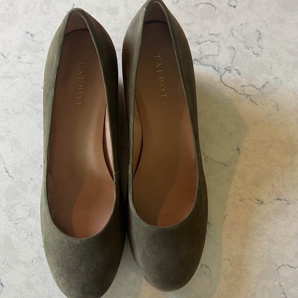 Talbots suede moss green pumps - Picture 5 of 6